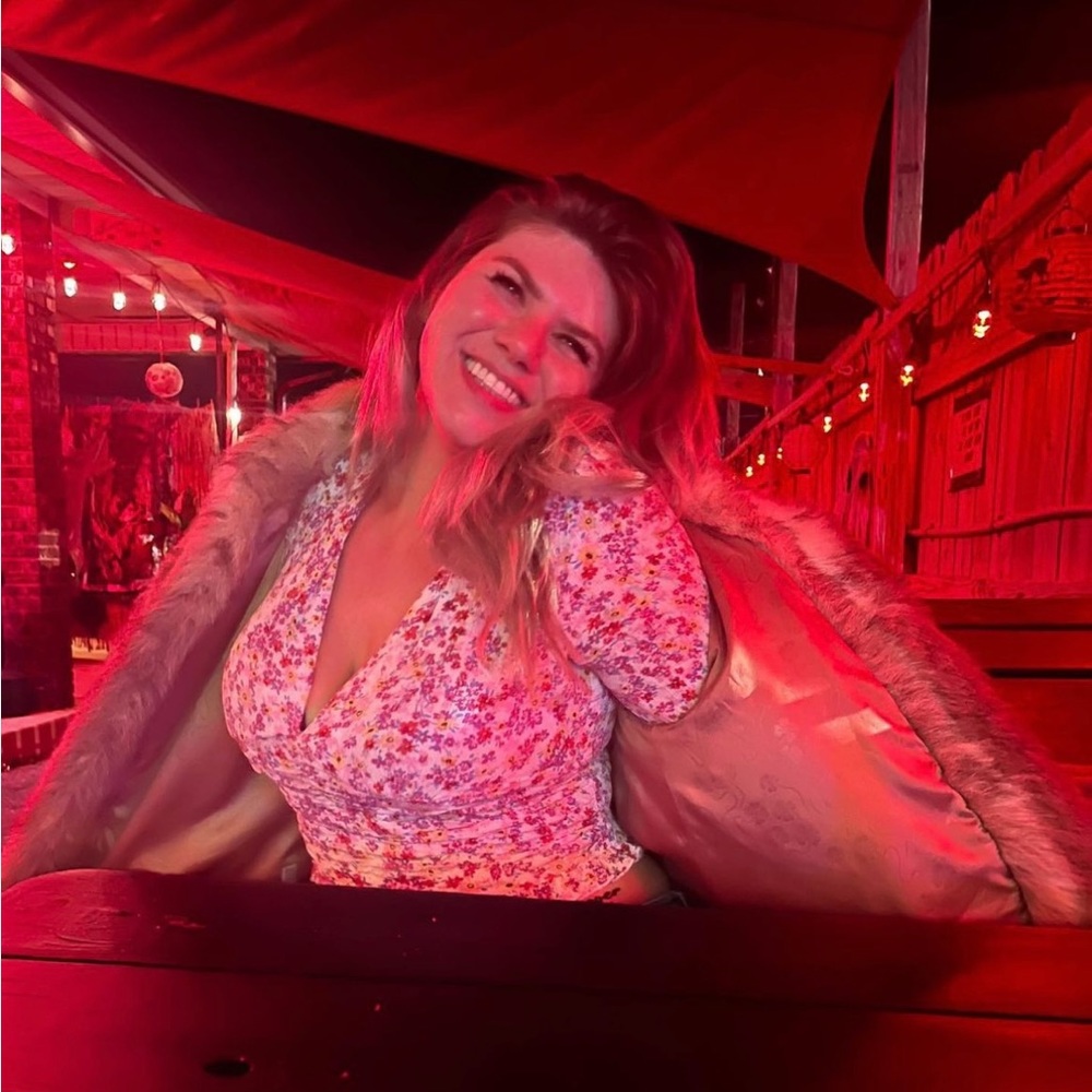 Meet your Posher, Alexandra